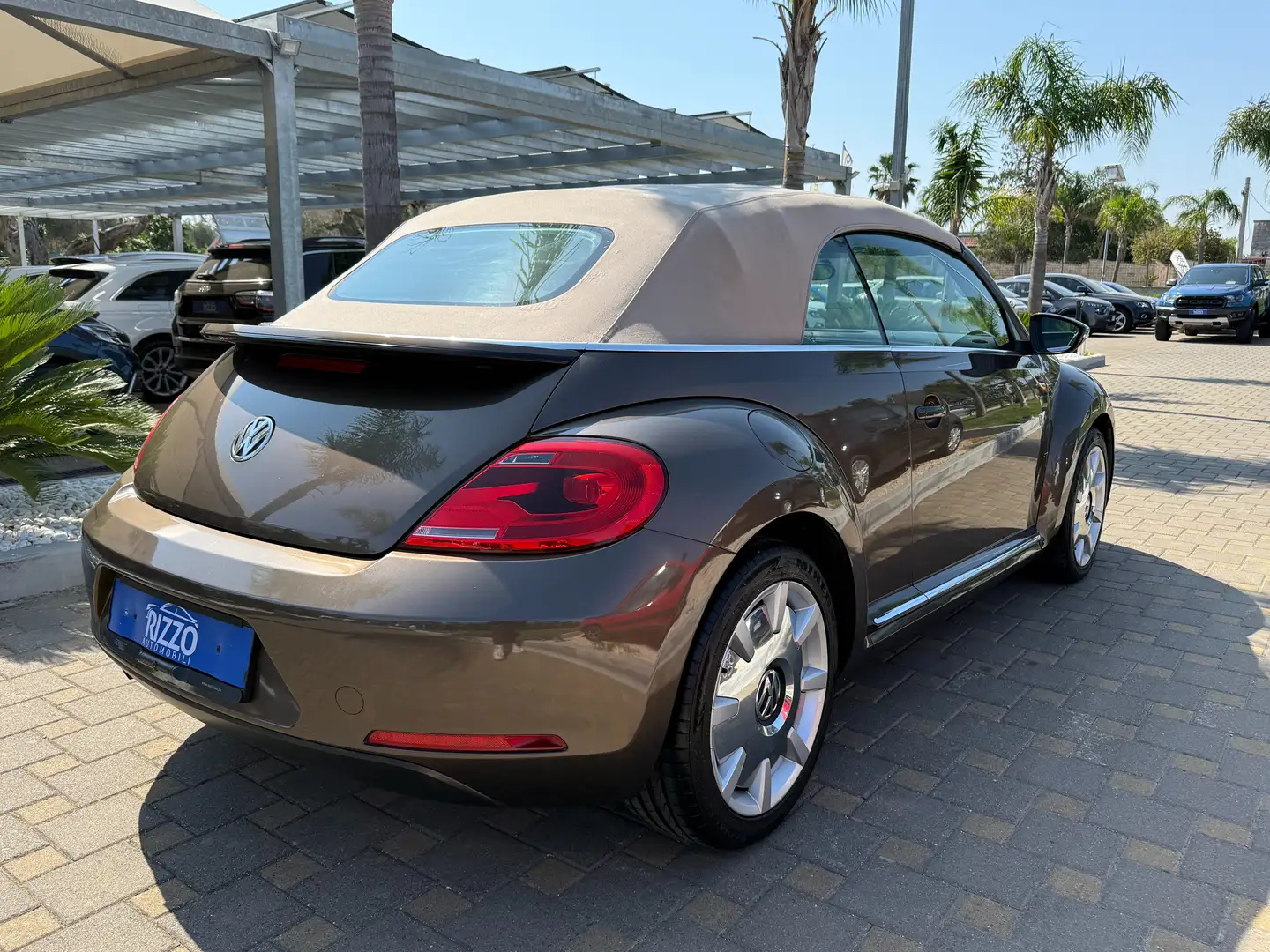 Volkswagen Maggiolino Cabrio 1.2 tsi Design Pelle 70S ANNIVERSY Brun - 2