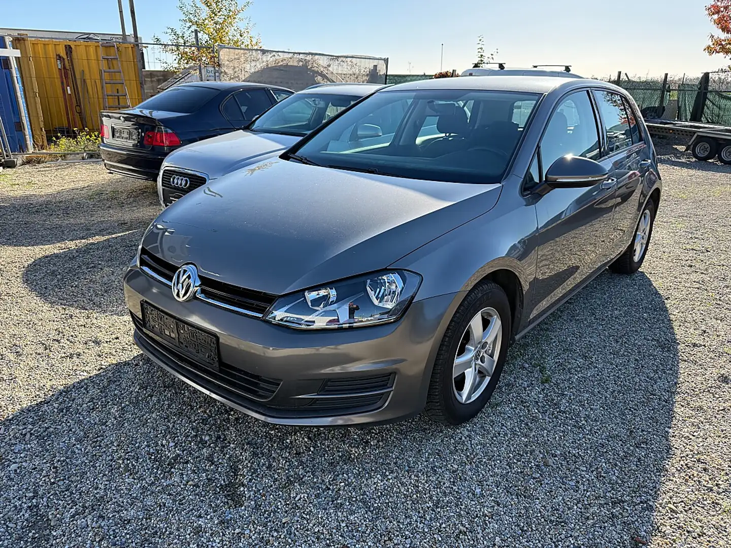 Volkswagen Golf VII Trendline 1,2 TSI Grau - 1