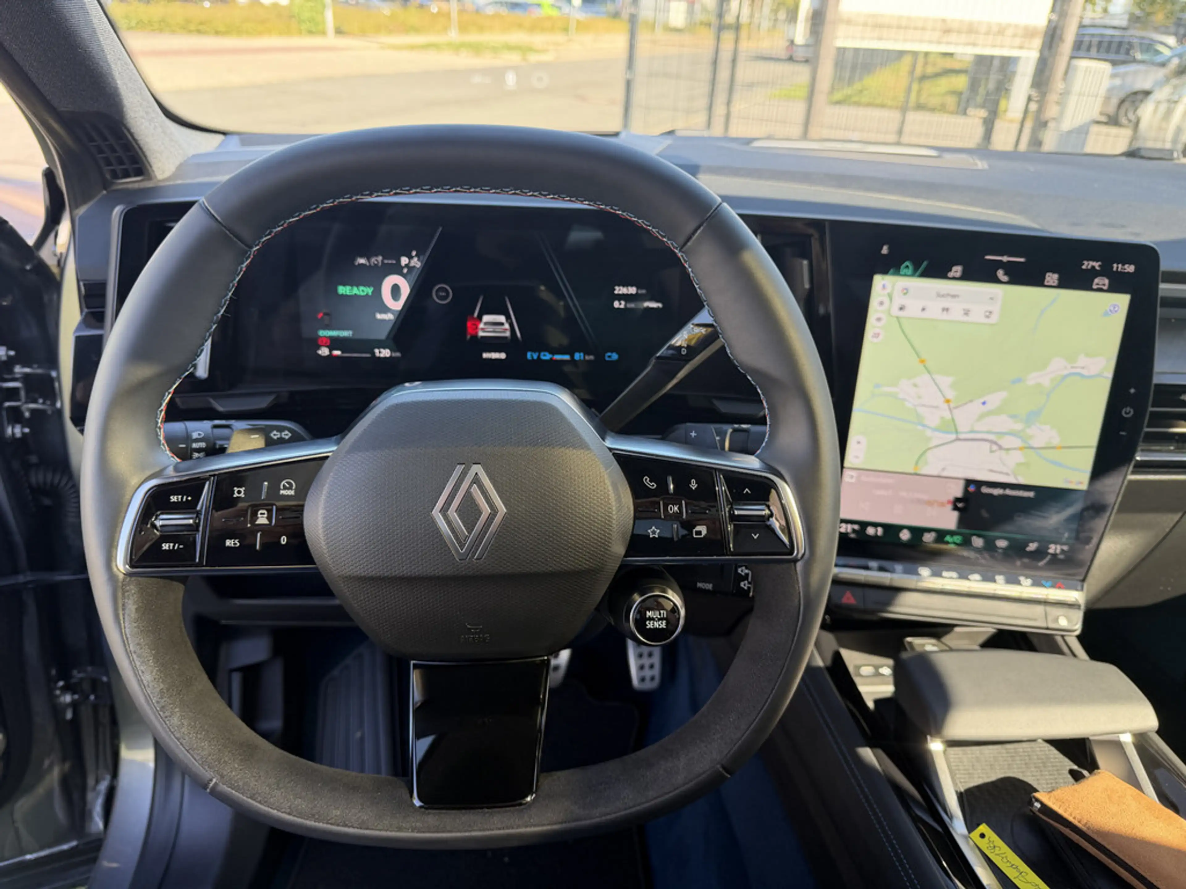 Renault Rafale 300 E-Tech Plug-in Hybrid 4x4 Atelier Alpine — photo 6