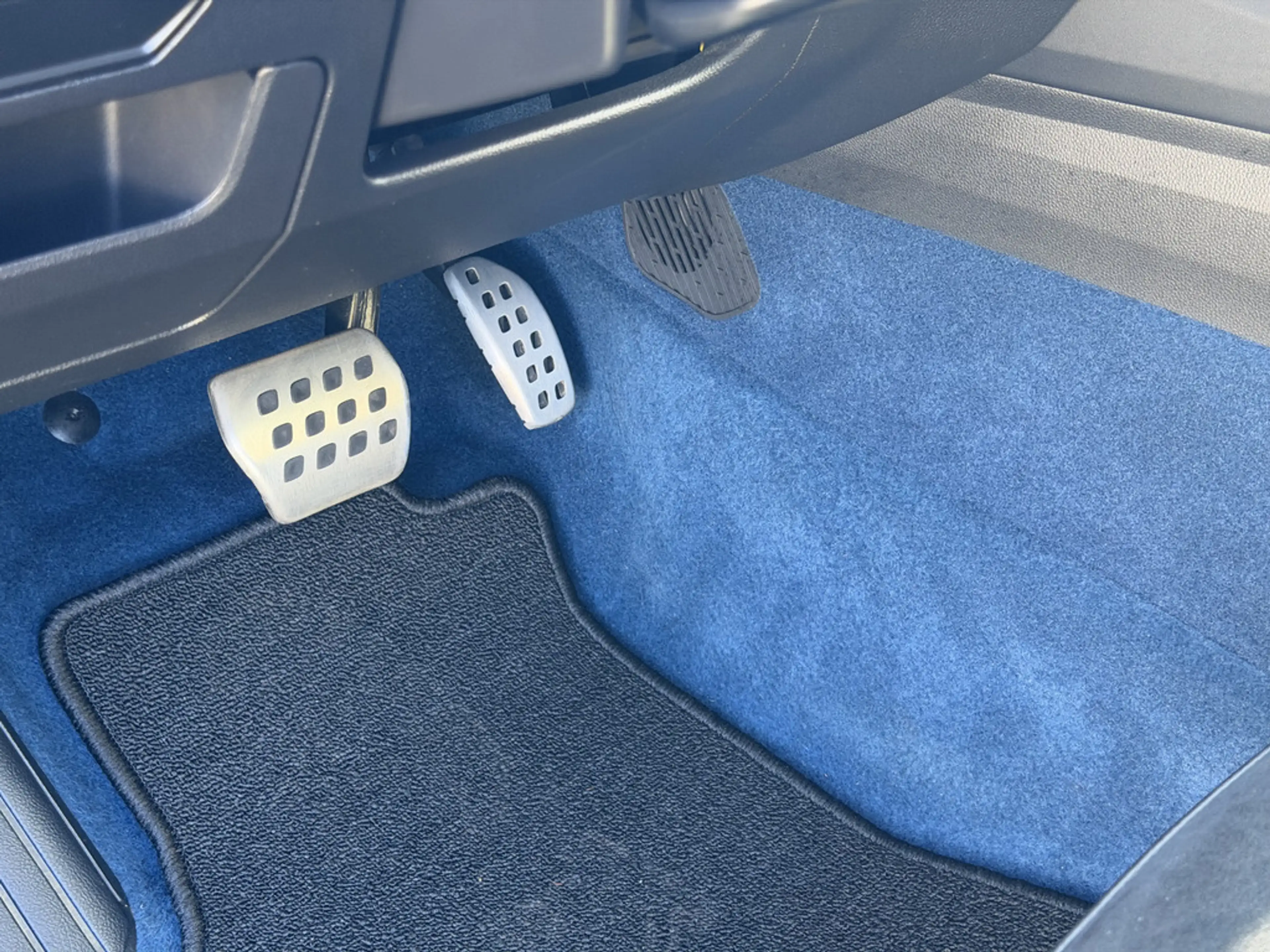 Renault Rafale 300 E-Tech Plug-in Hybrid 4x4 Atelier Alpine — photo 4