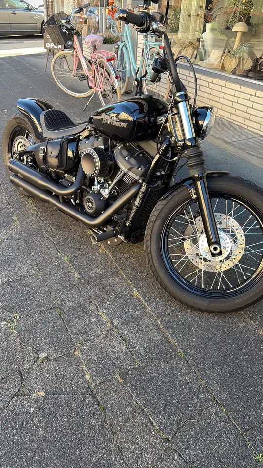 Harley-Davidson Dyna Street Bob
