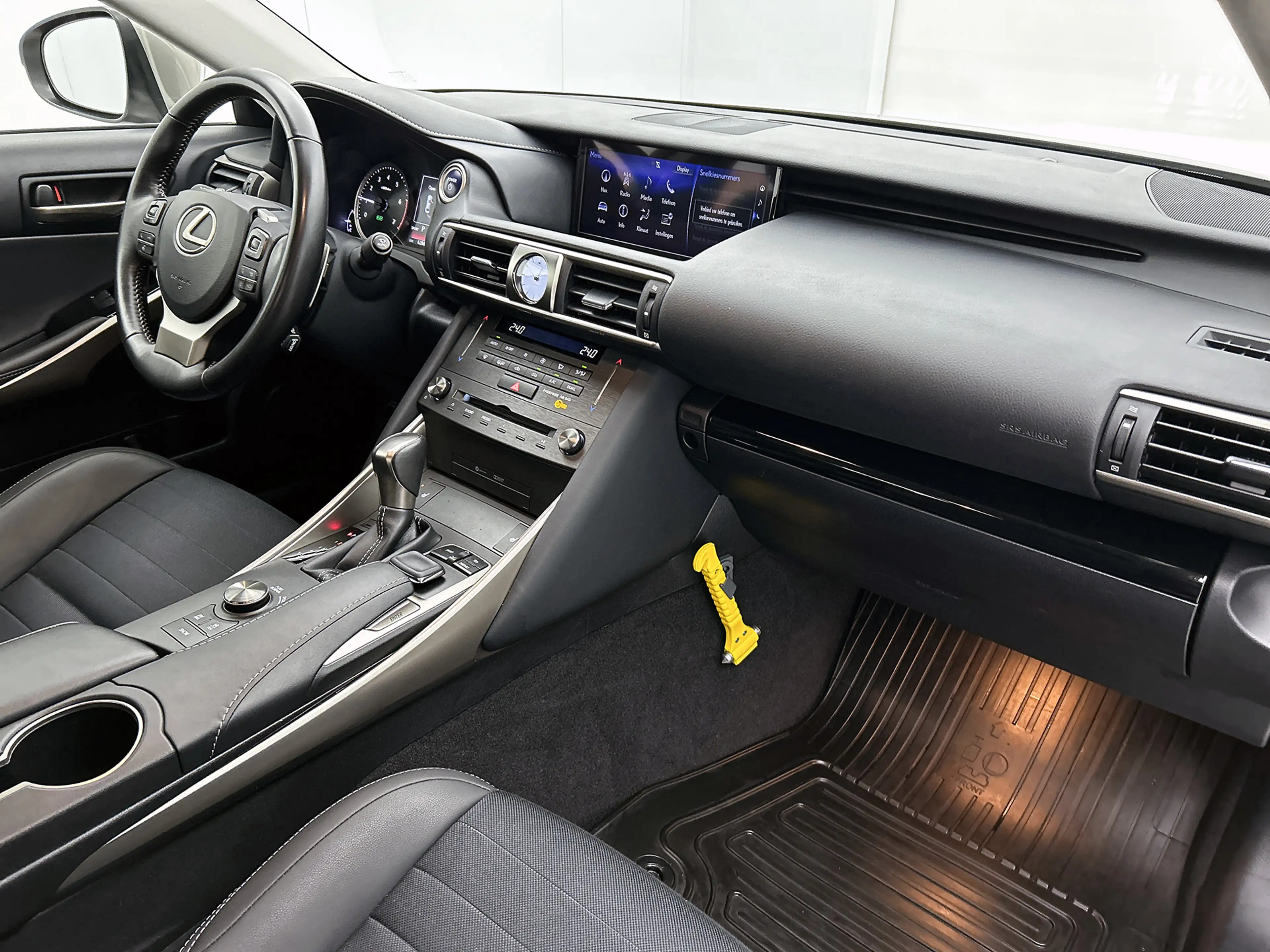 Lexus IS 300 300h Hybrid Business Line Pro | Quad-LED verlichti — photo 7