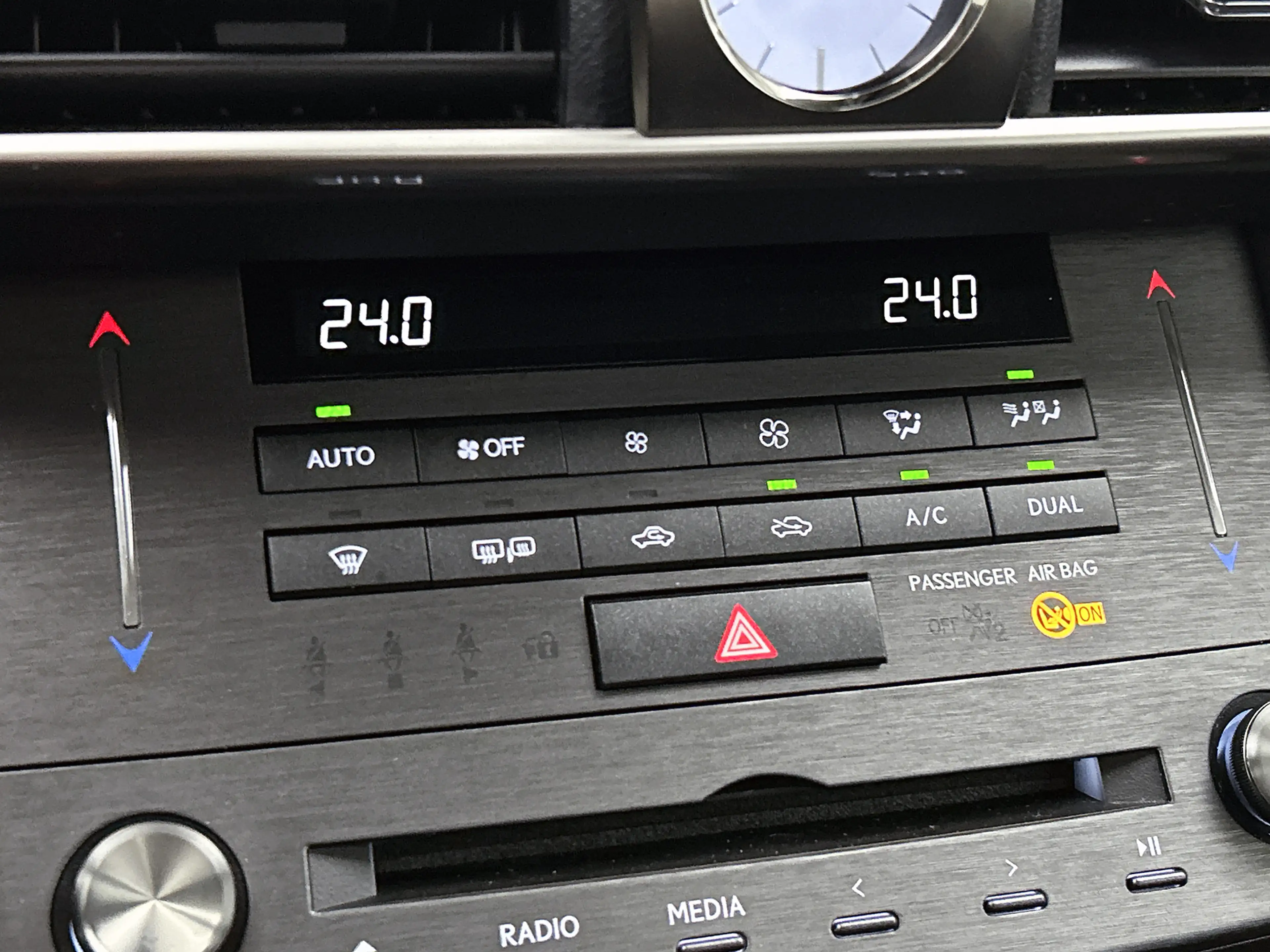Lexus IS 300 300h Hybrid Business Line Pro | Quad-LED verlichti — photo 11