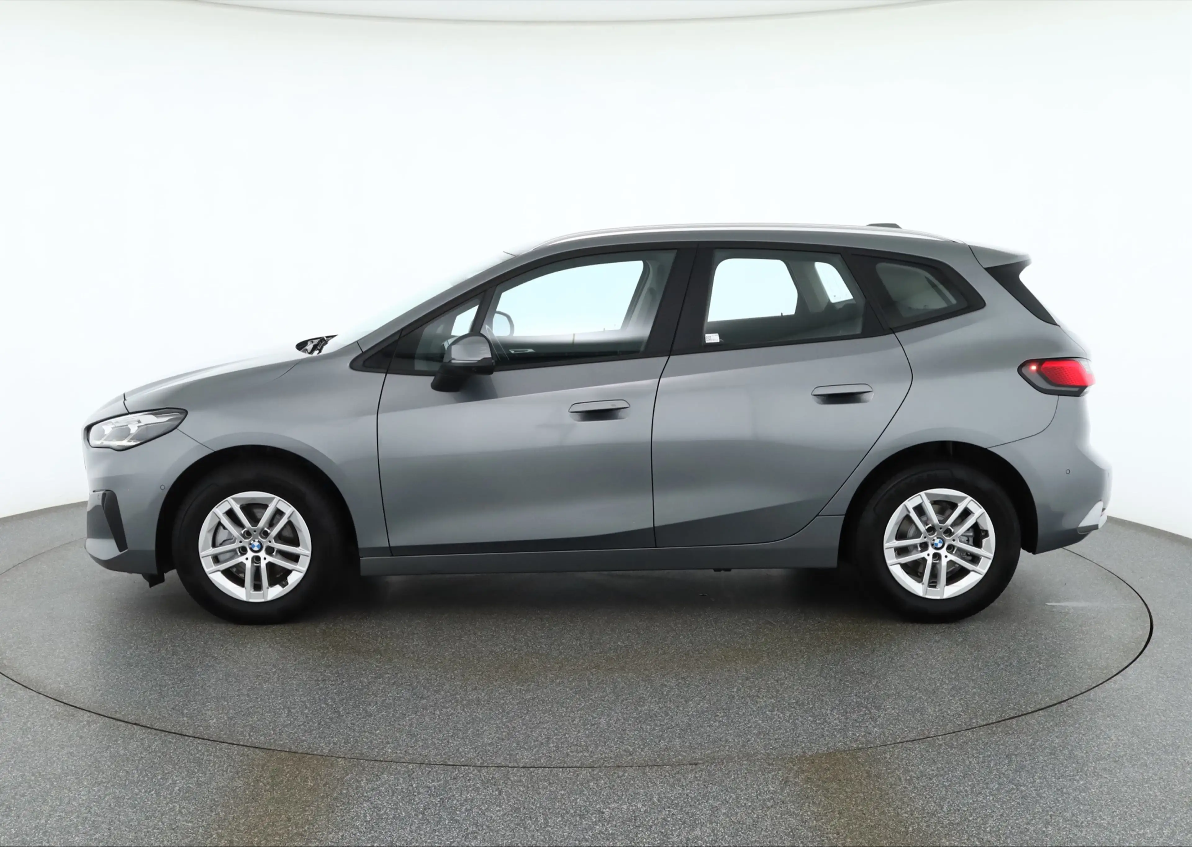 BMW 218 218i Active Tourer LED Navi Sitzheizung Head-Up — photo 2