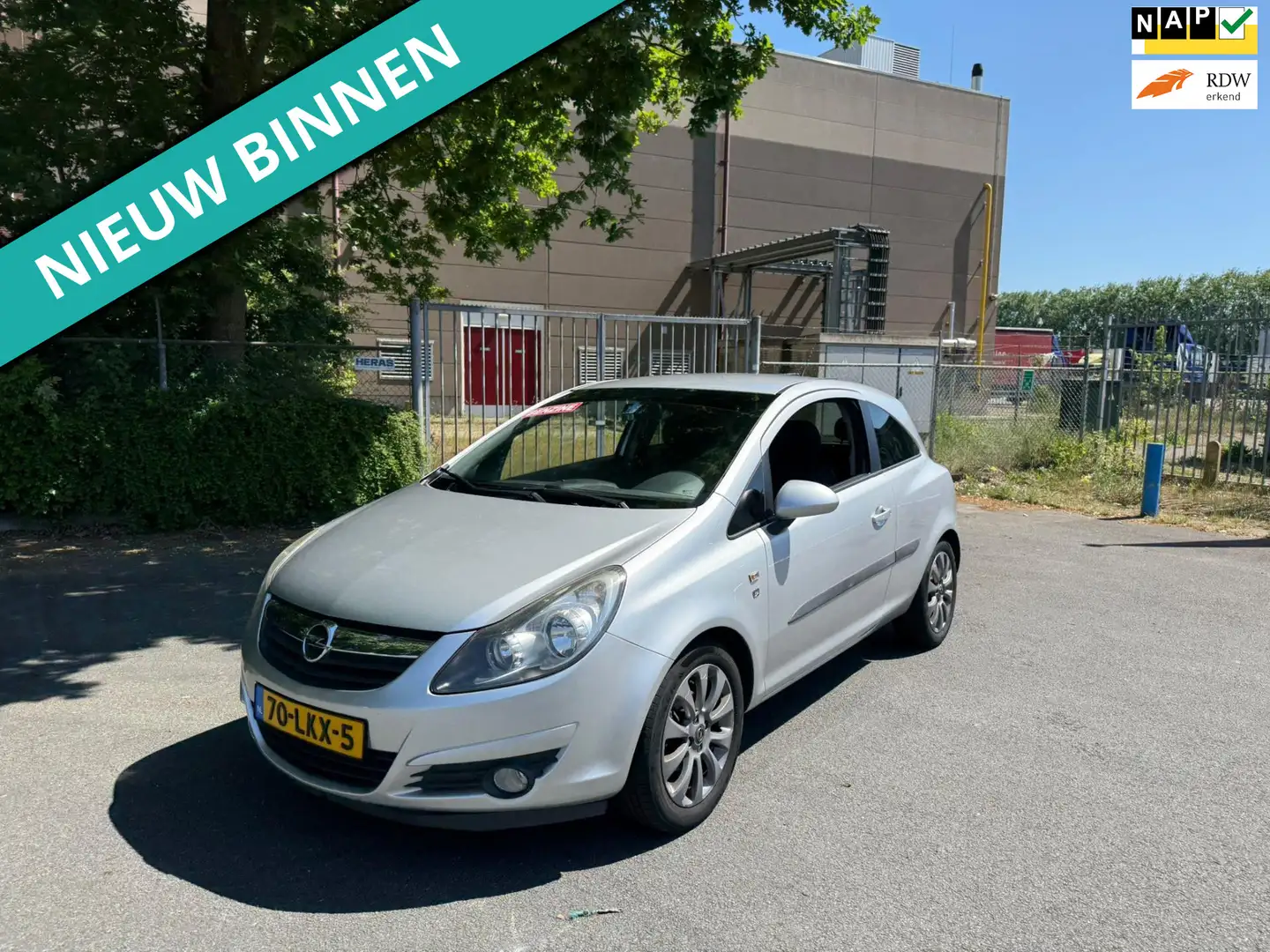 Opel Corsa 1.2-16V '111' Edition NETTE AUTO RIJDT EN SCHAKELT Gris - 1