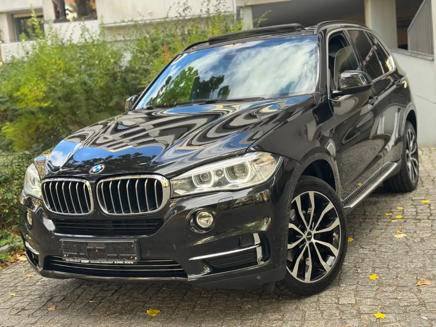 BMW X5 xDrive 30 d/PANO/HUD/Softclose/Standh./7 Sitz Schwarz - 1
