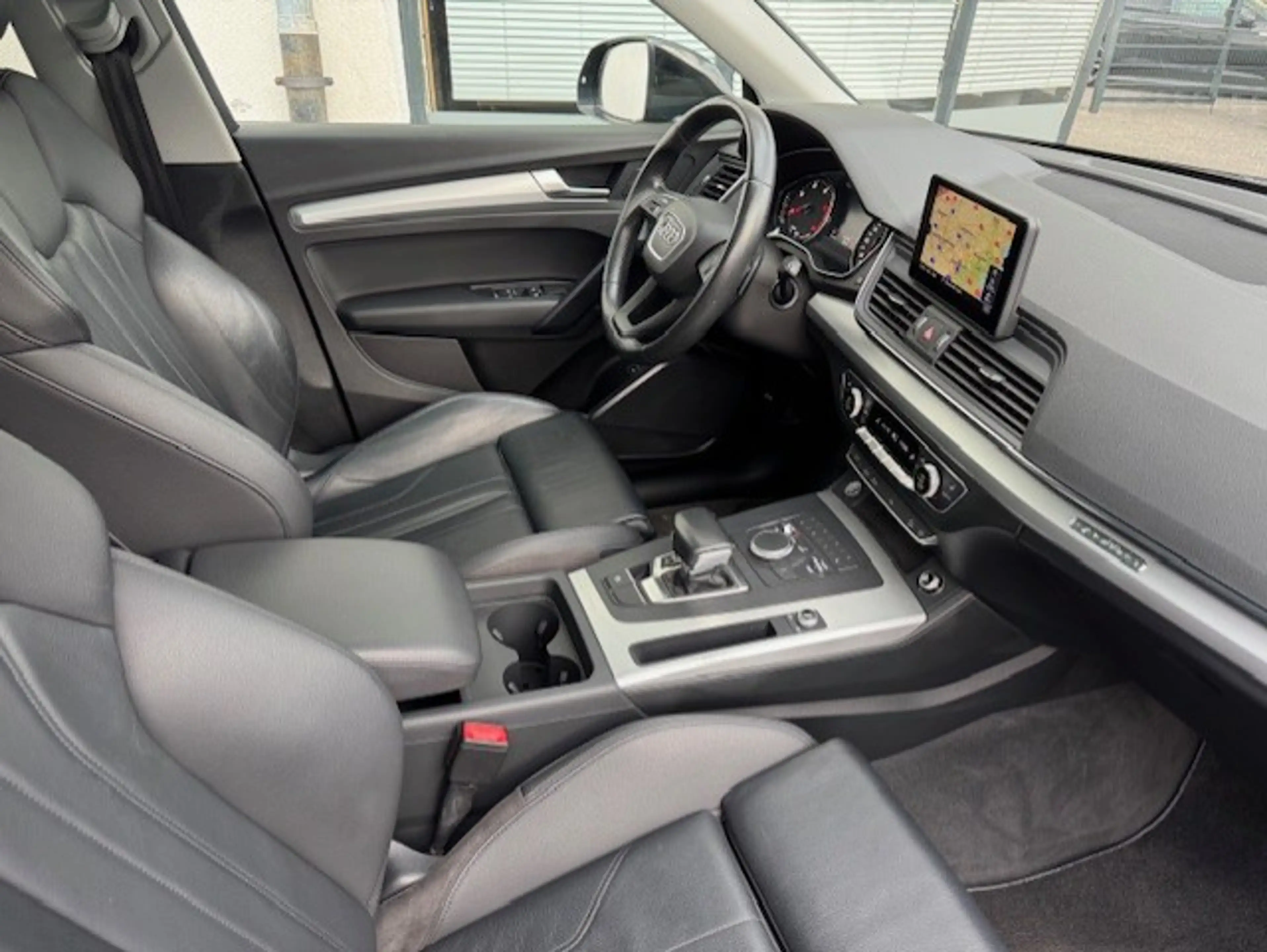 Audi Q5 Q5 40 TDI Quattro S Tronic Sport**Pano-Vollleder-Navi** — photo 6