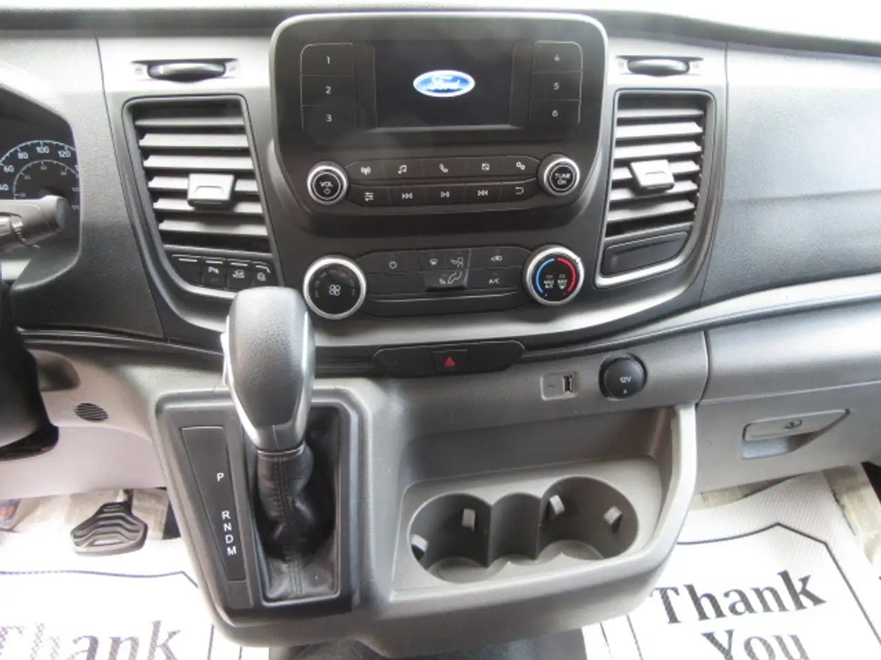 Ford Transit Cargo Van снимка Ford Transit Cargo Van