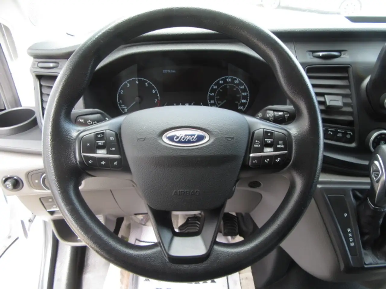 Ford Transit Cargo Van снимка Ford Transit Cargo Van
