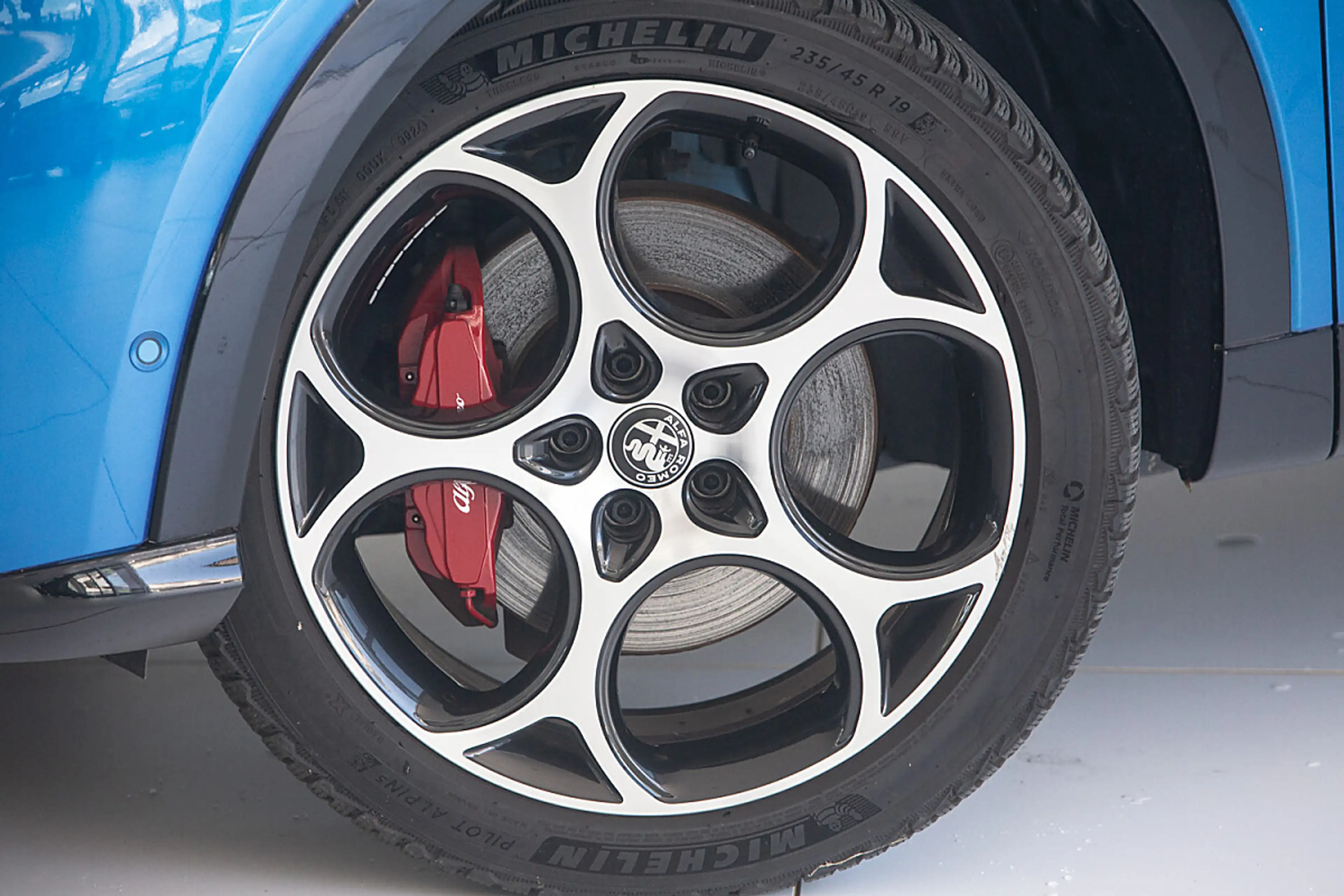 Alfa Romeo Tonale 1.5 Mild Hybrid Veloce (EURO 6e) — photo 2