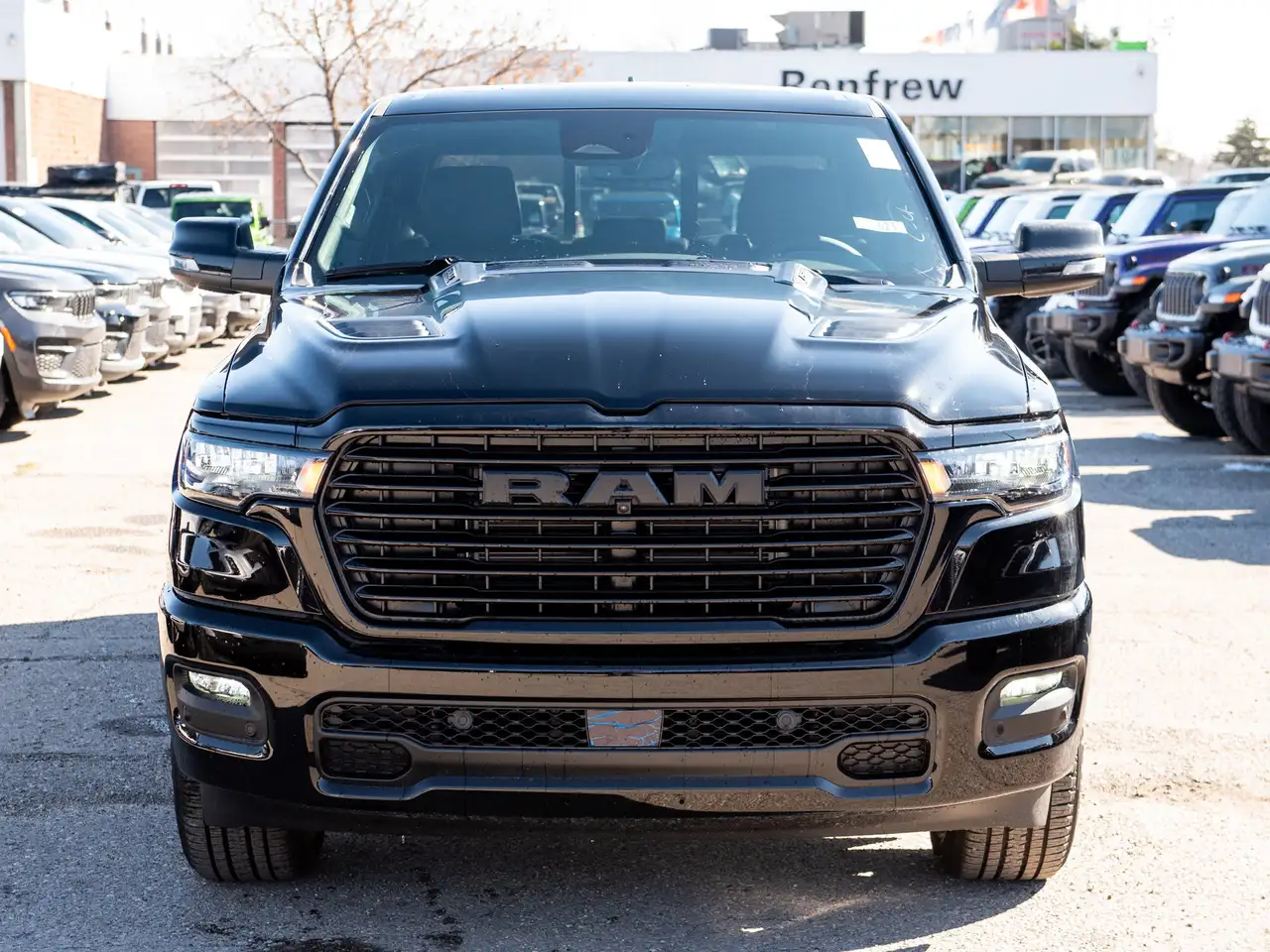 RAM 1500 снимка RAM 1500