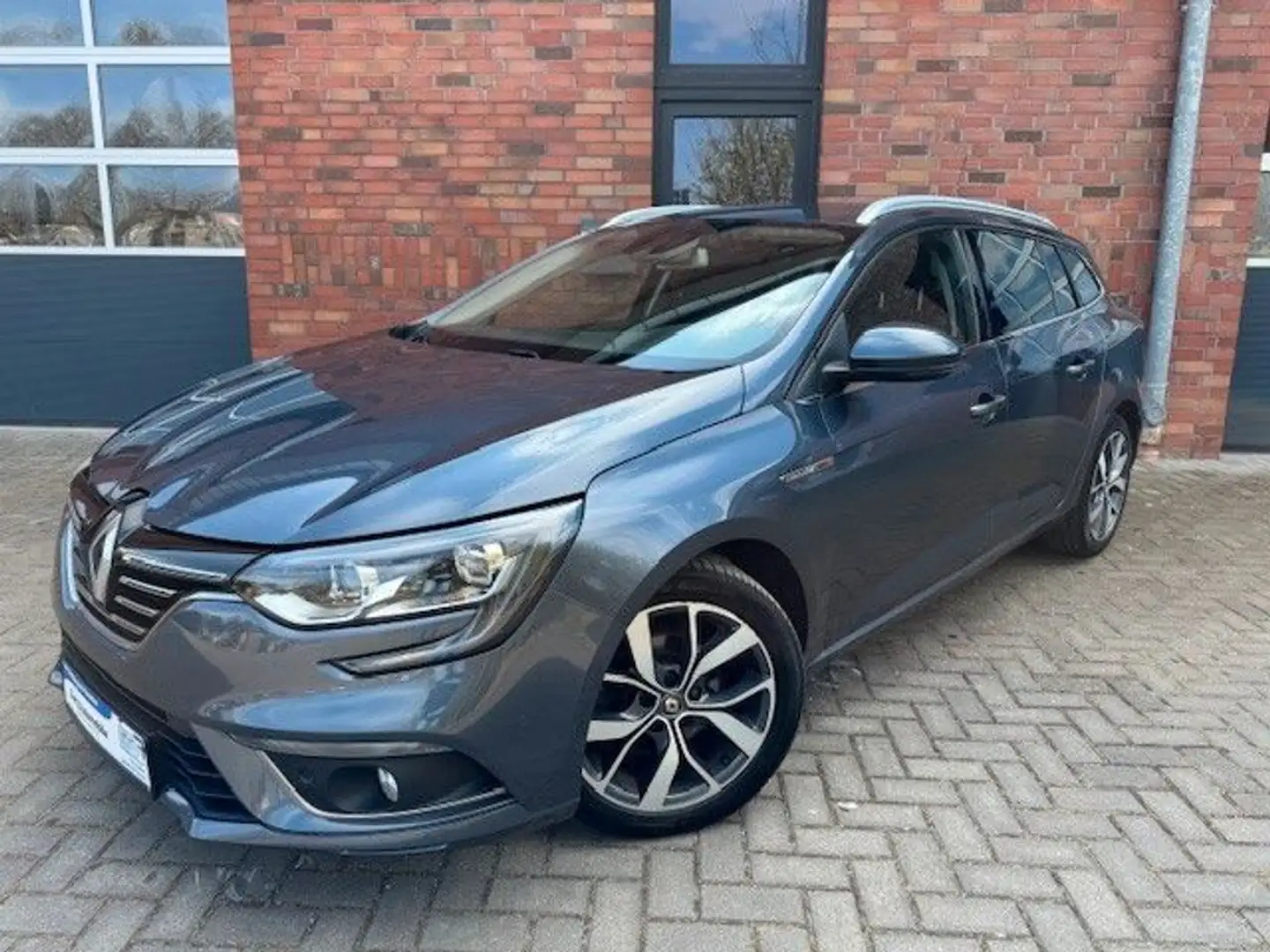 Renault Megane MEGANE IV GRANDTOUR BOSE-Edition AUTOMATIK Gris - 1