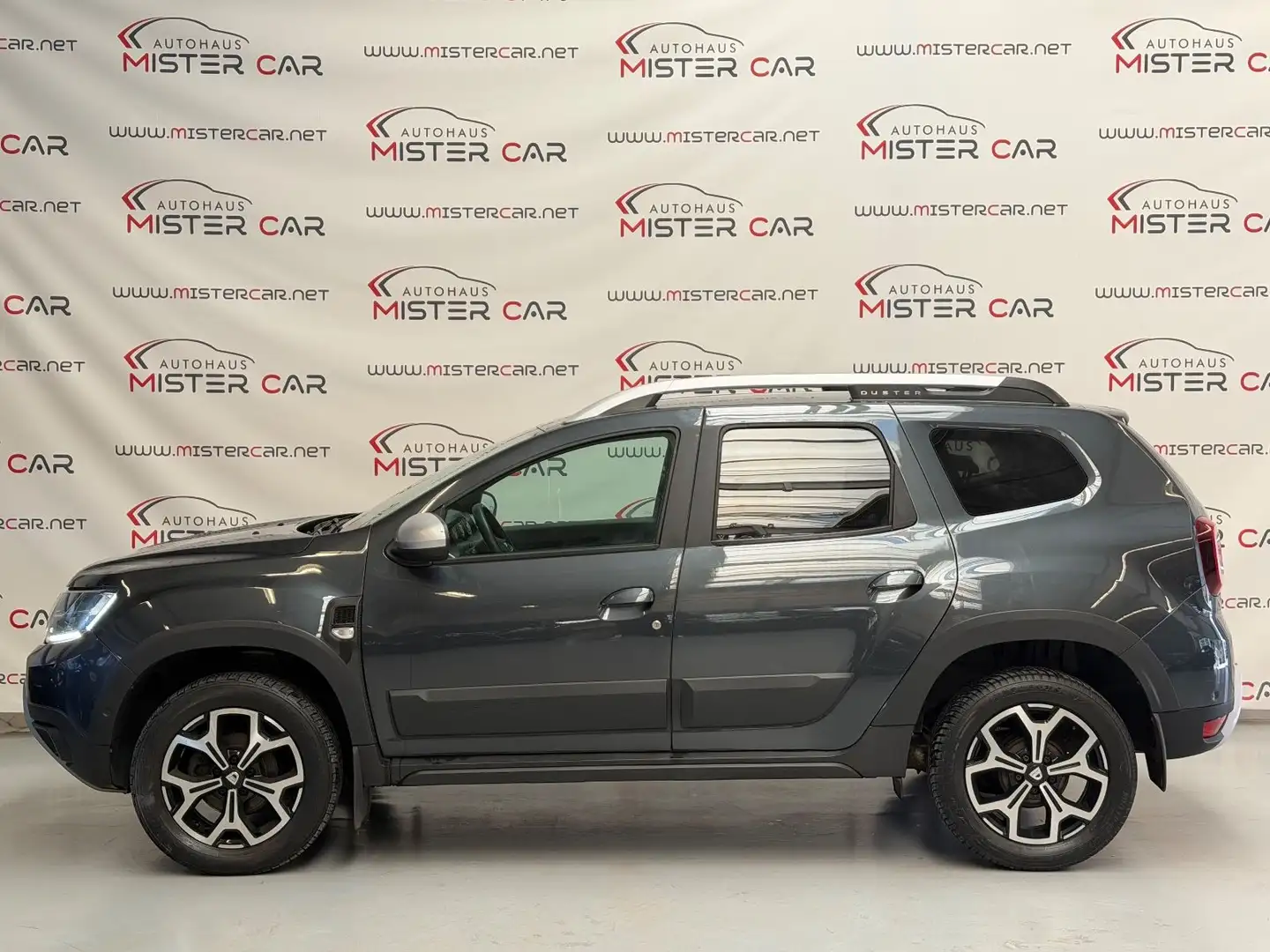 Dacia Duster II Prestige NAVI/LED/PDC/SHZ/TEMPO/ALU Gris - 2