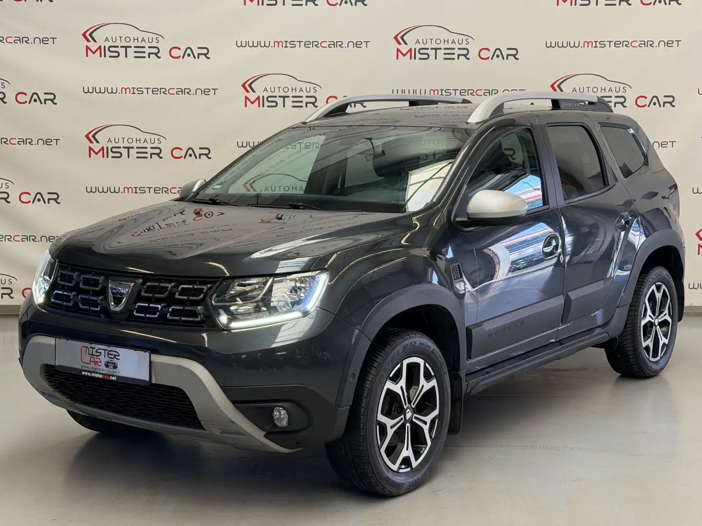 Dacia Duster II Prestige NAVI/LED/PDC/SHZ/TEMPO/ALU Gris - 1