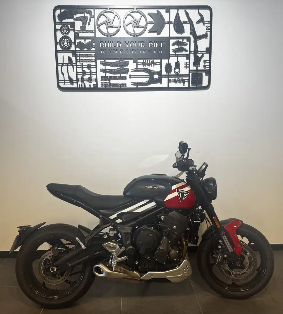 Triumph Trident 660 Червоний - 1
