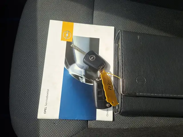 Opel Astra view 10