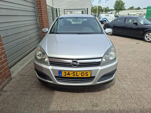 Opel Astra view 15