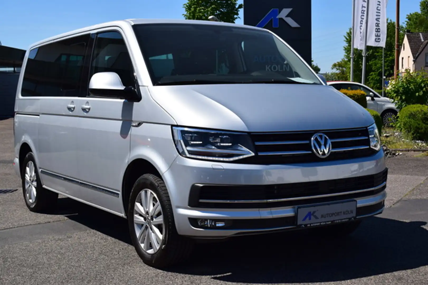Volkswagen T6 Multivan Highline*ACC*Schiebedach*Standheizung* Plateado - 1