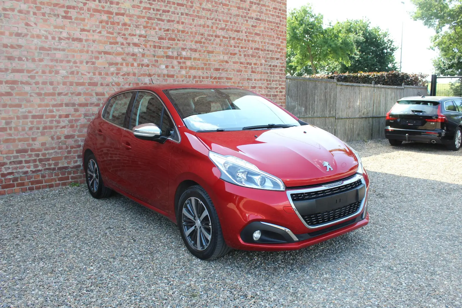 Peugeot 208 1.2 PureTech Allure S * Garantie * Rouge - 2