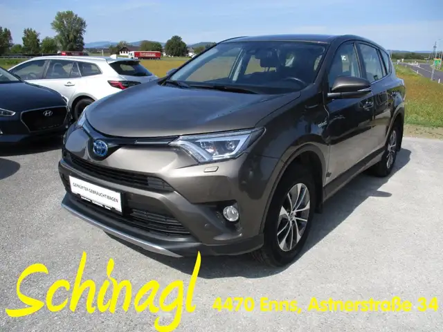 Toyota RAV 4 2,5 4WD Active HSD