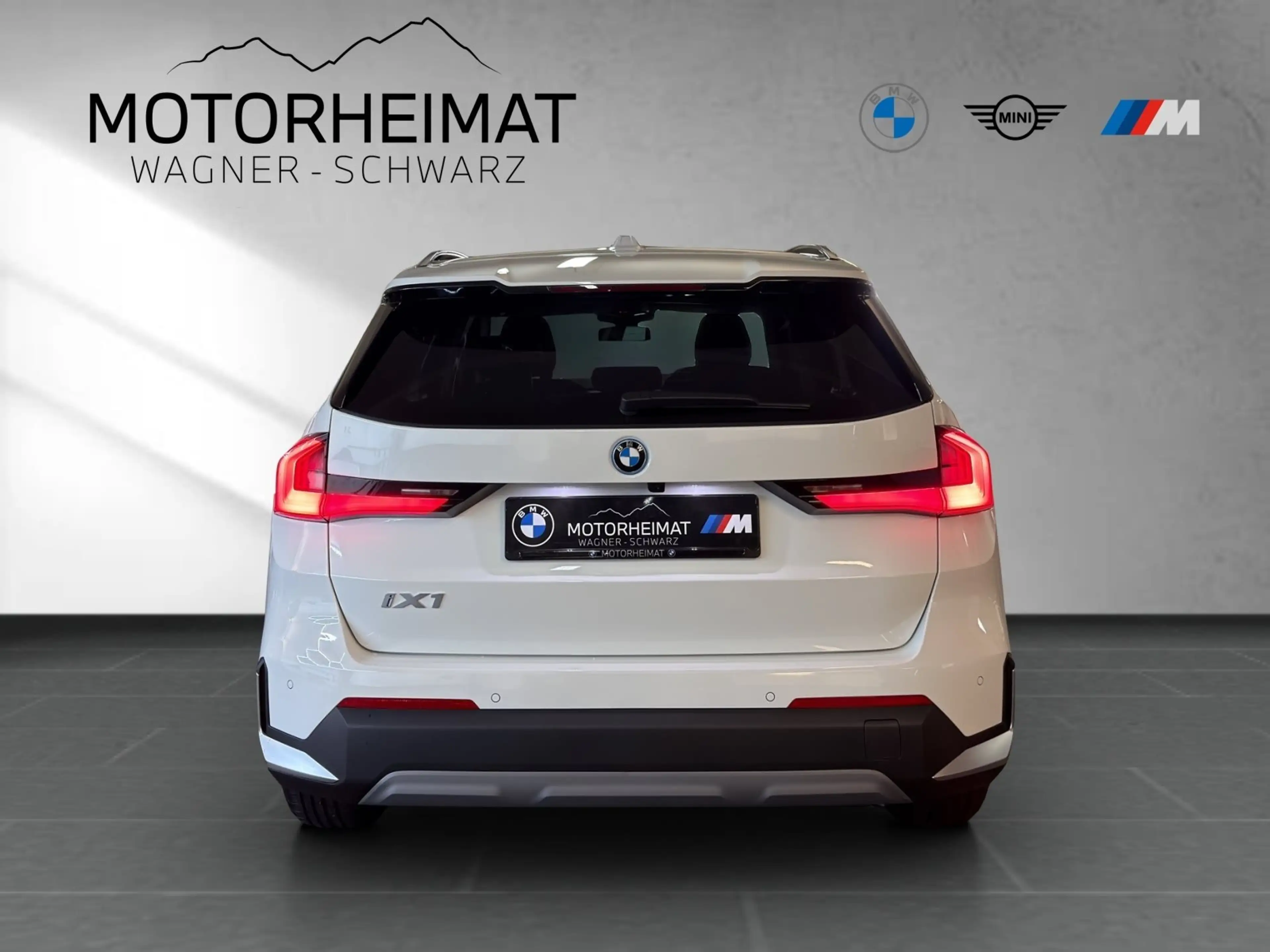BMW iX1 xDrive30 Premium AHK — photo 6