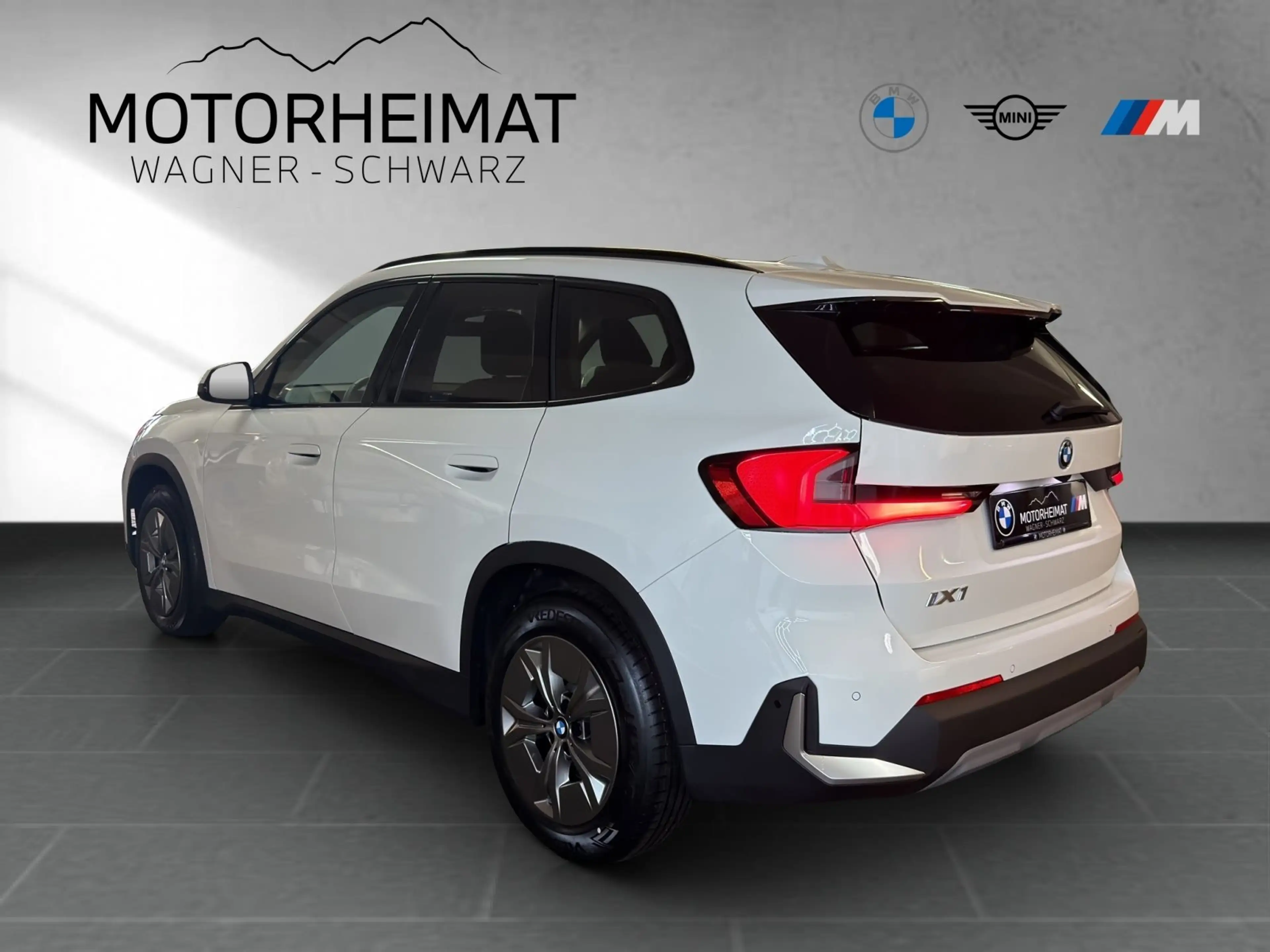 BMW iX1 xDrive30 Premium AHK — photo 5