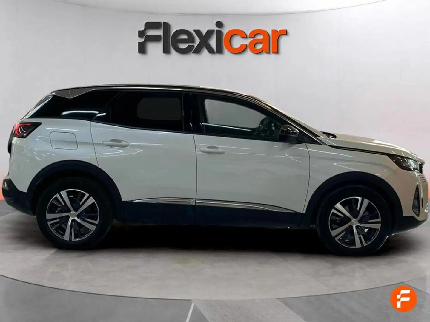 Peugeot 3008 1.2 PureTech S&S Allure 130 Wit - 2