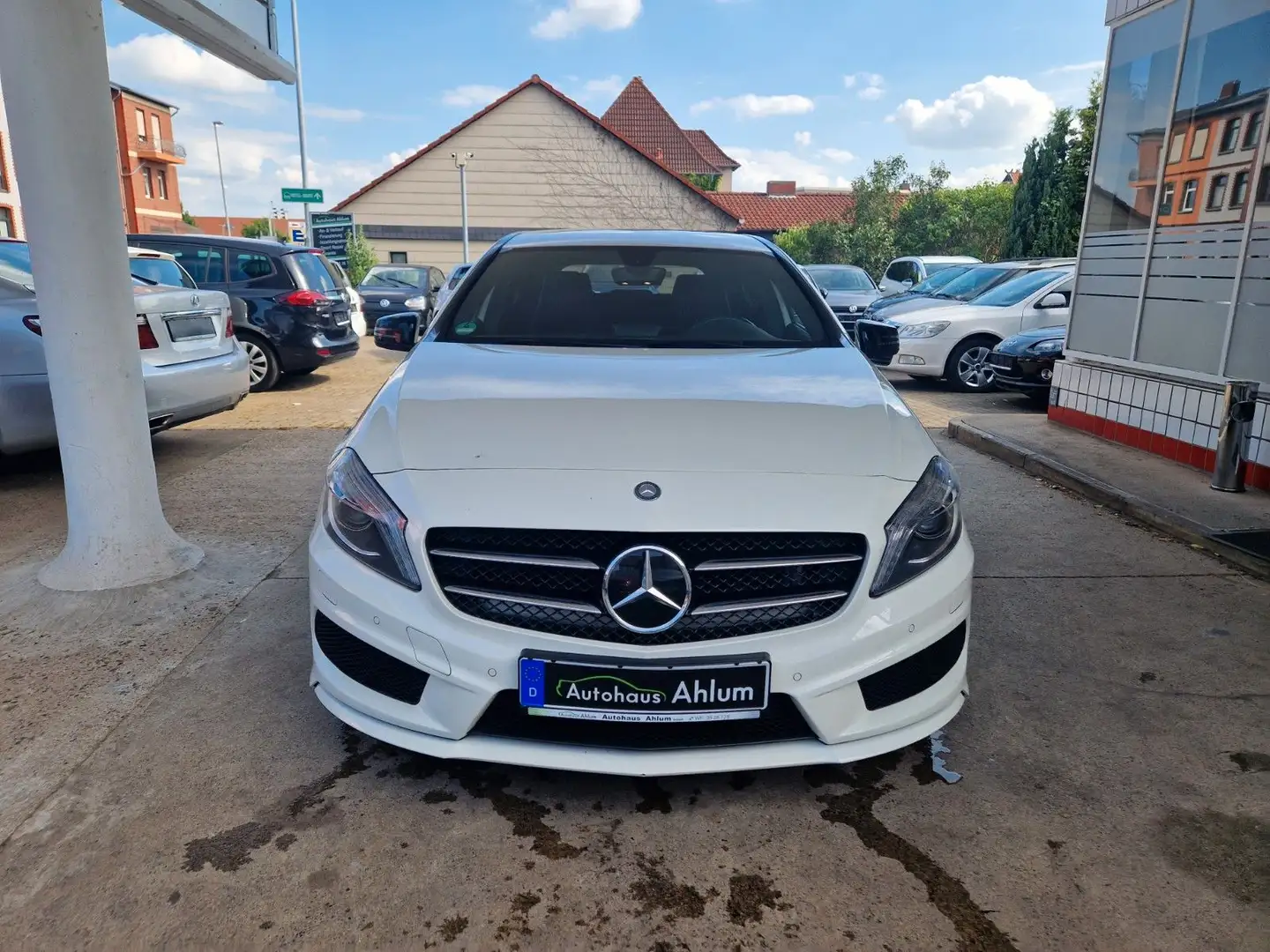 Mercedes-Benz A 180 A -Klasse A 180 BlueEfficiency Navi PDC Wit - 2