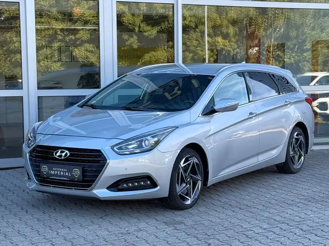 Hyundai i40 cw Style Sport NAVI+KAM+18"ALU+4xSHZ