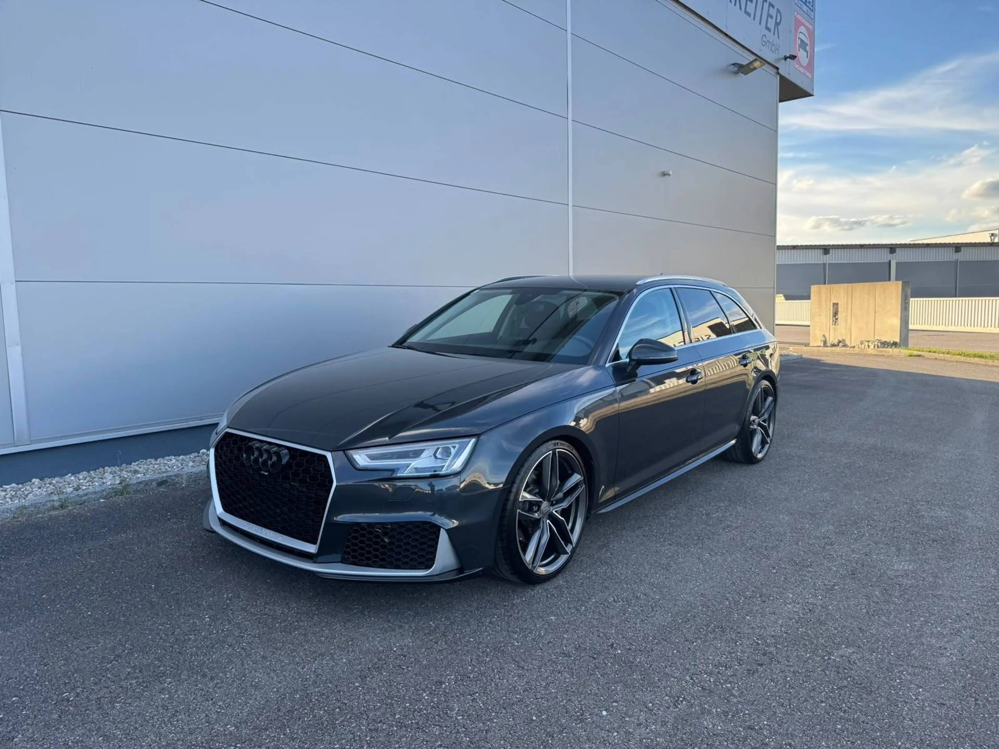 Audi A4 2.0 TDI Avant sport quattro **20 ZOLL**RS FRONT** — photo 2