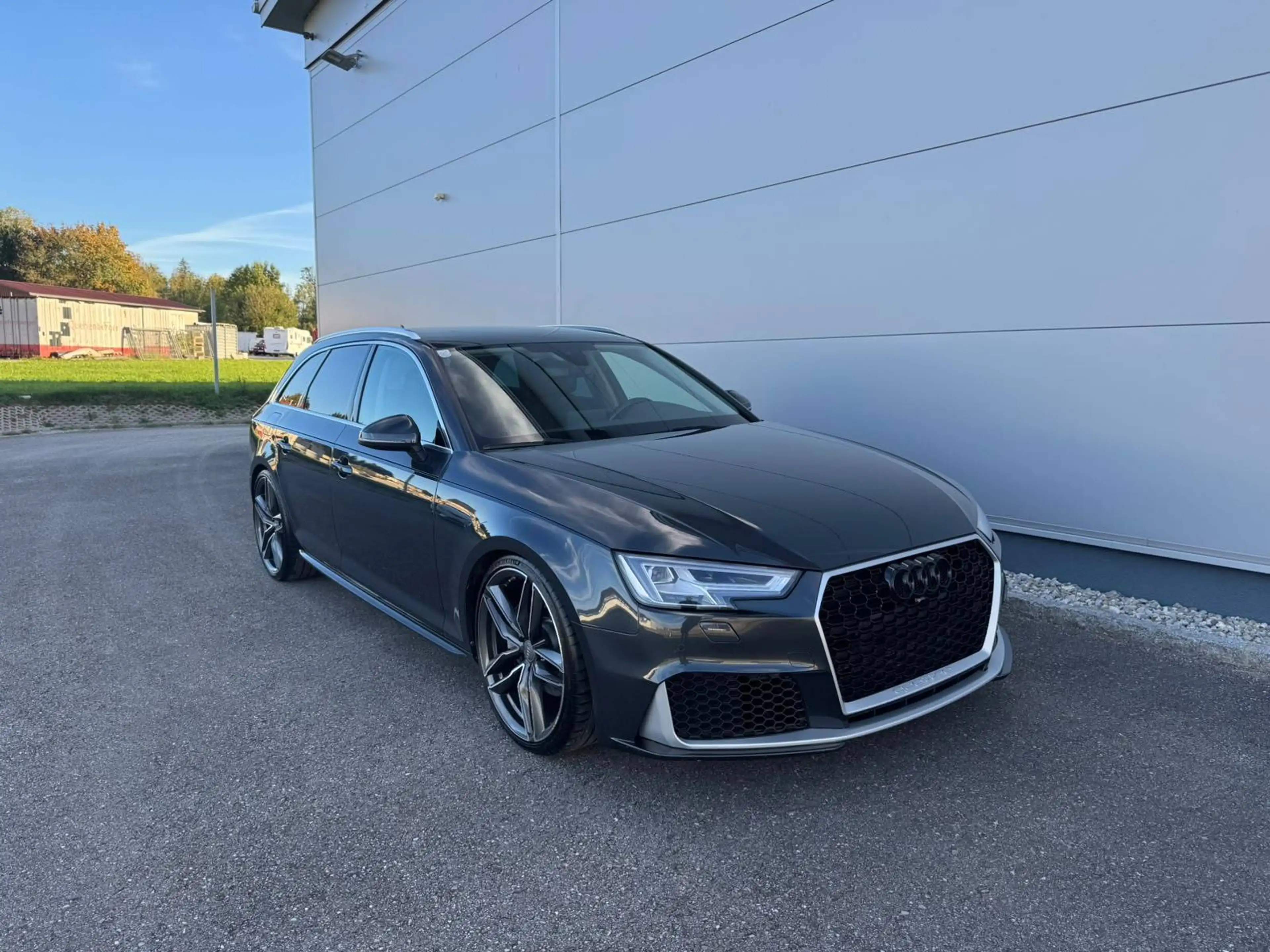 Audi A4 2.0 TDI Avant sport quattro **20 ZOLL**RS FRONT** — photo 12