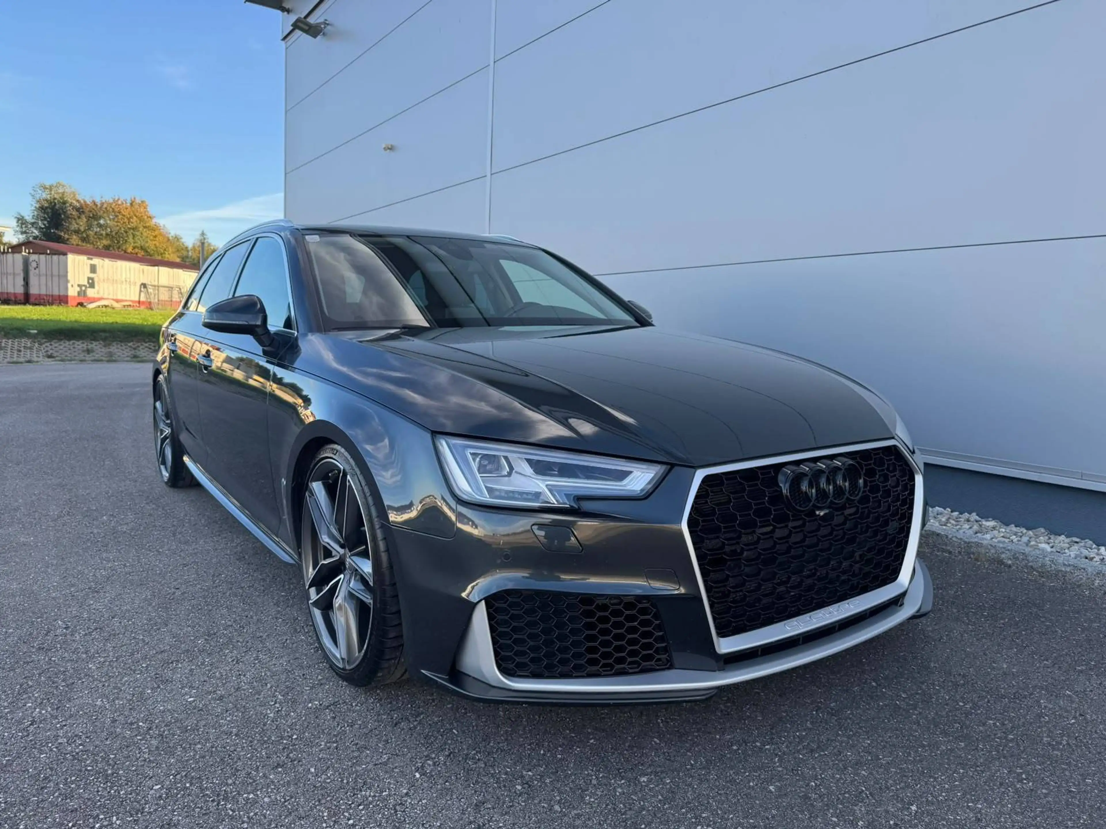 Audi A4 2.0 TDI Avant sport quattro **20 ZOLL**RS FRONT** — photo 13