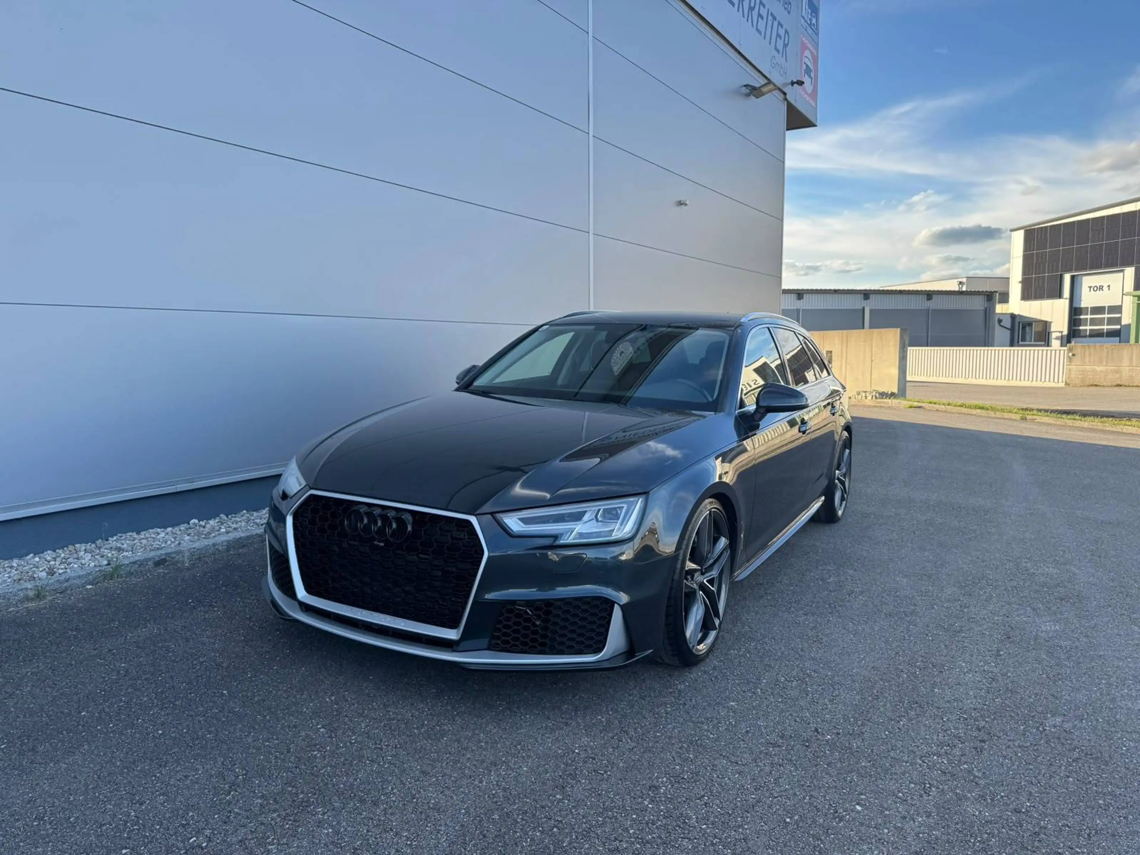 Audi A4 2.0 TDI Avant sport quattro **20 ZOLL**RS FRONT**
