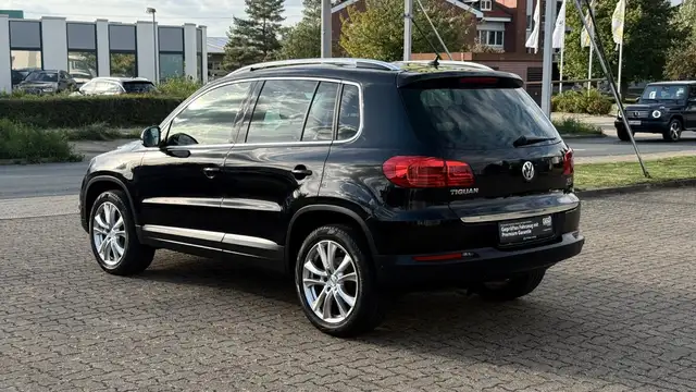 Volkswagen Tiguan view 5