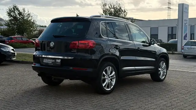 Volkswagen Tiguan view 7