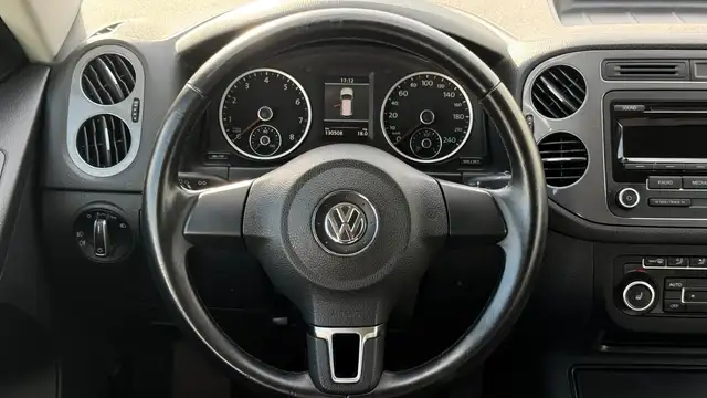 Volkswagen Tiguan view 13