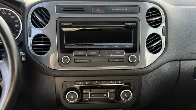 Volkswagen Tiguan view 15