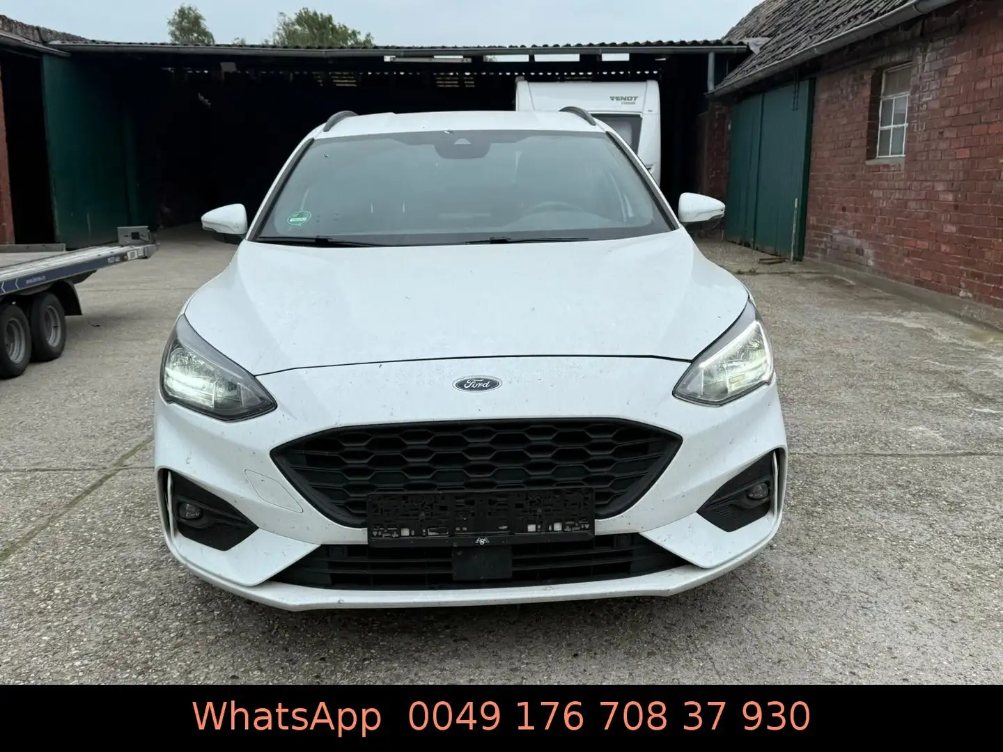 Ford Focus Turnier ST-Line 125PS Blanc - 1