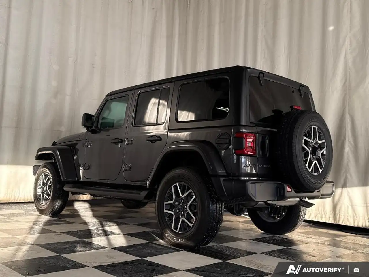 Jeep Wrangler photo Jeep Wrangler