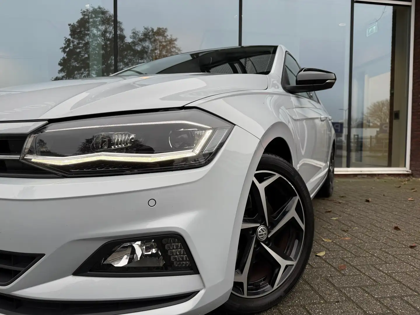 Volkswagen Polo 1.0 TSI 116pk Beats - Pano/schuifdak - LED - Navi Blanc - 2