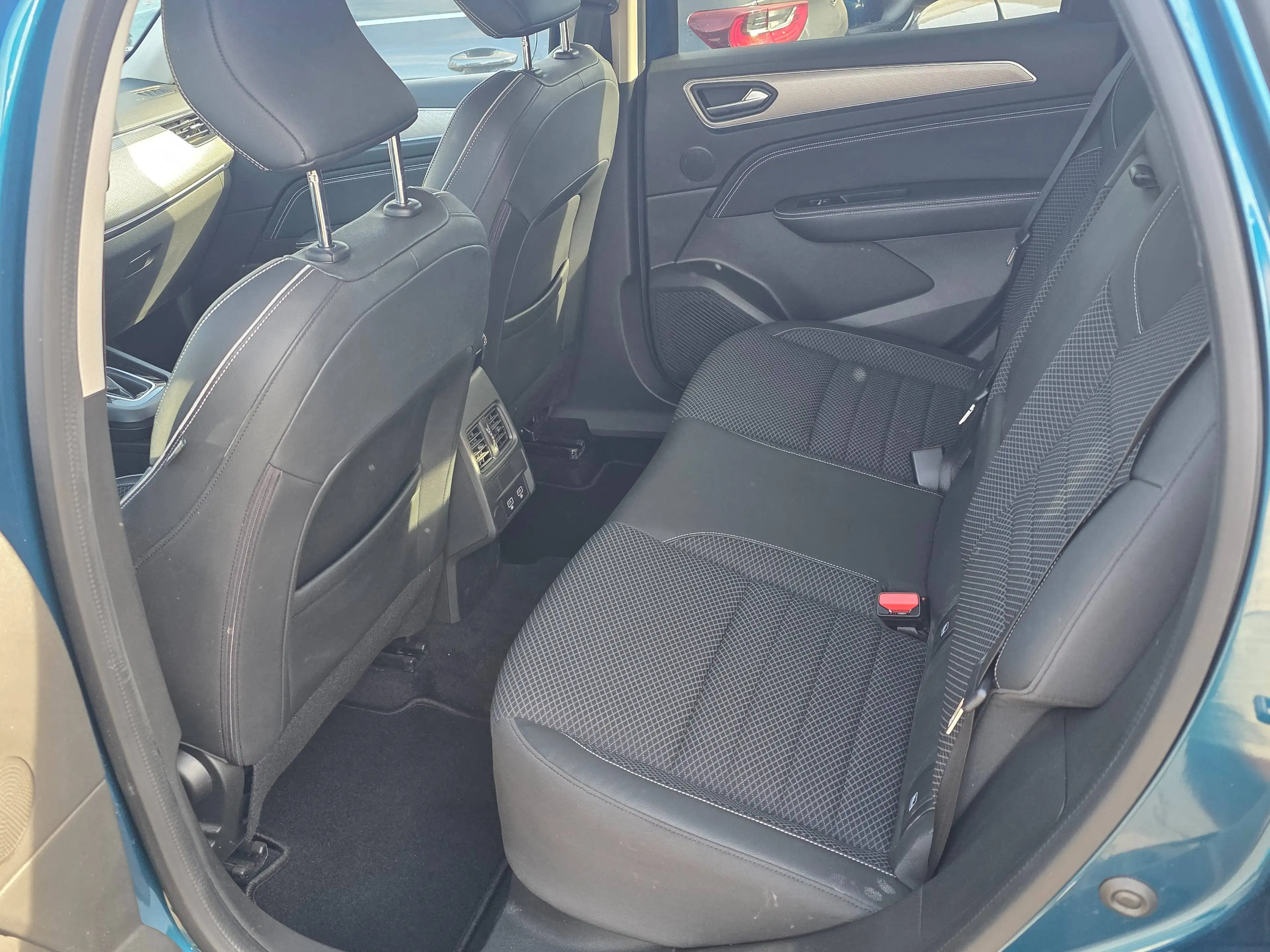 Renault Arkana Arkana TCe 140 EDC INTENS/Autom./Navi/LED/Sitzh/T.Leder/ — photo 11
