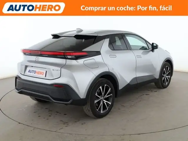 Toyota C-HR view 6
