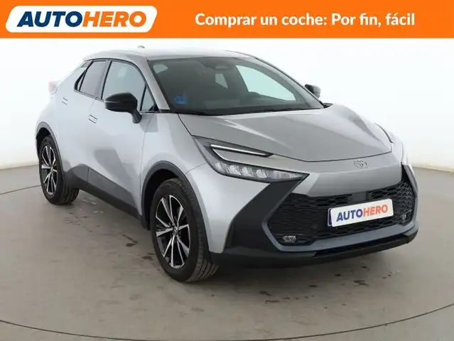 Toyota C-HR view 8