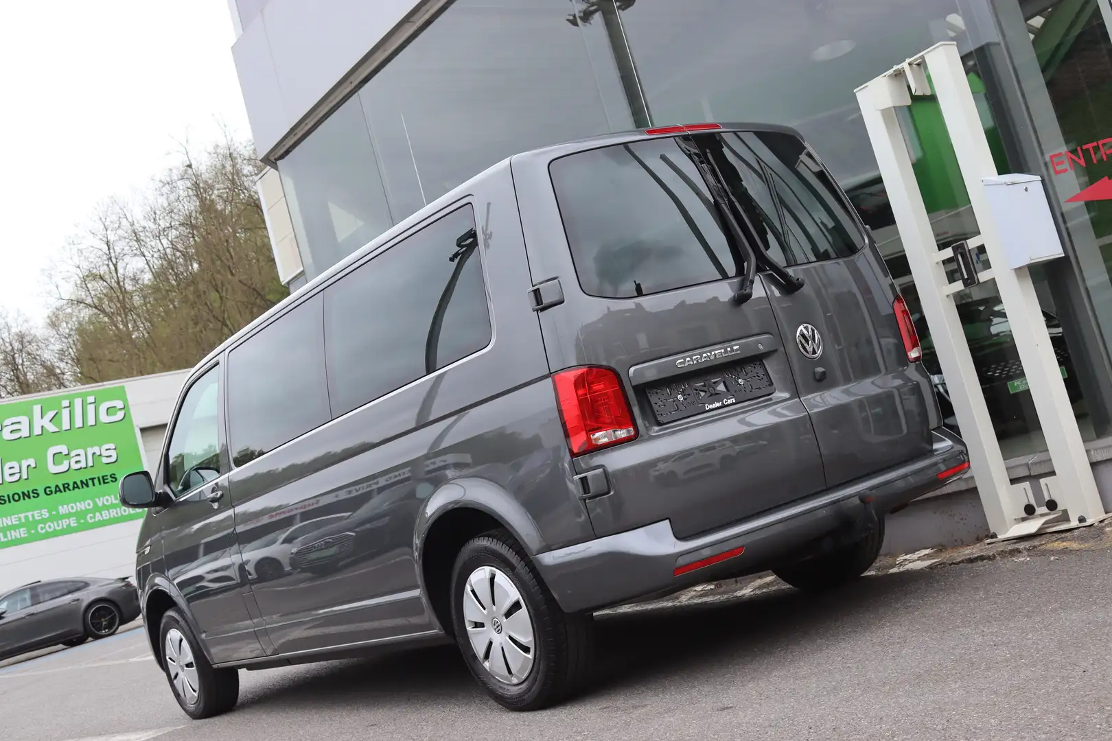 Volkswagen T6.1 Caravelle 2.0TDi 150CV DSG LONG XL 8 PLACES GPS CAMERA TVAC Gris - 2