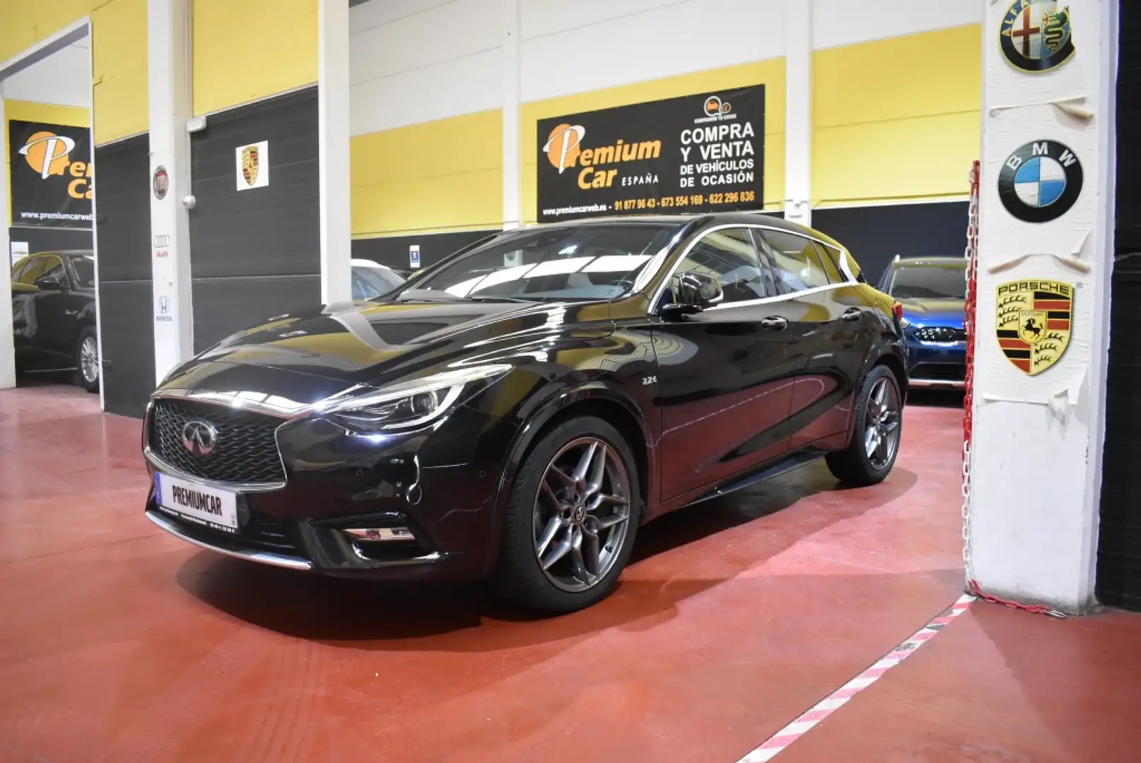 Infiniti Q30 2.2d Sport 7DCT Noir - 1