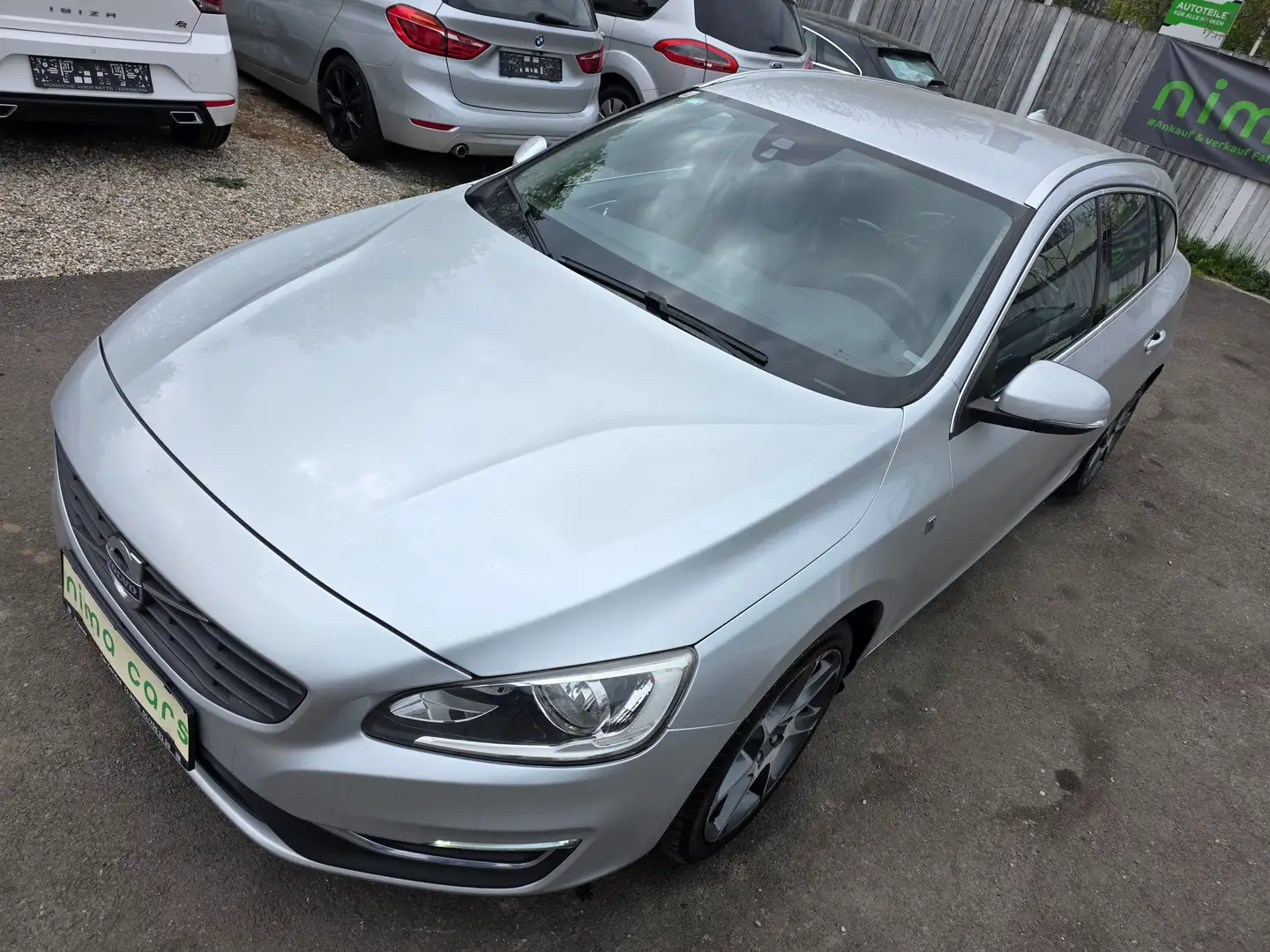 Volvo V60 V60 D2 Letztes Pickerl  ÖAMTC ohne Mängel Grau - 2