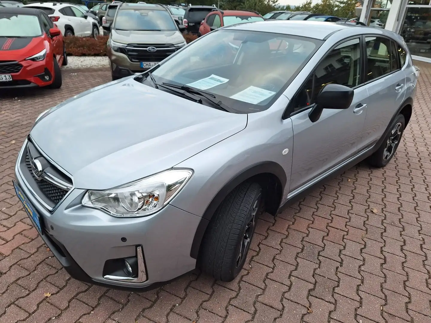 Subaru XV 2.0i Active 4WD, 6-Gang Silber - 1