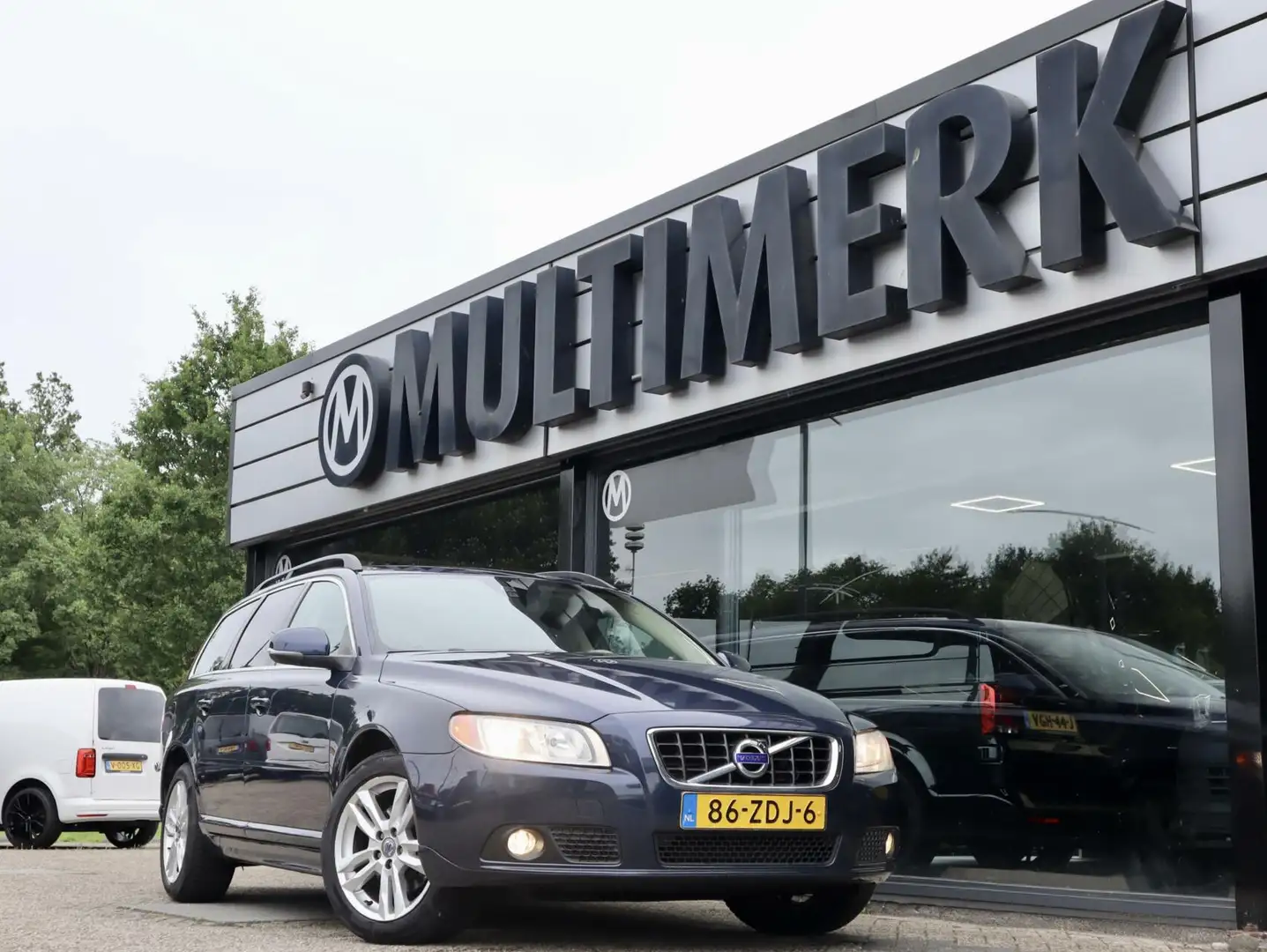 Volvo V70 2.0 T5 Momentum Azul - 1
