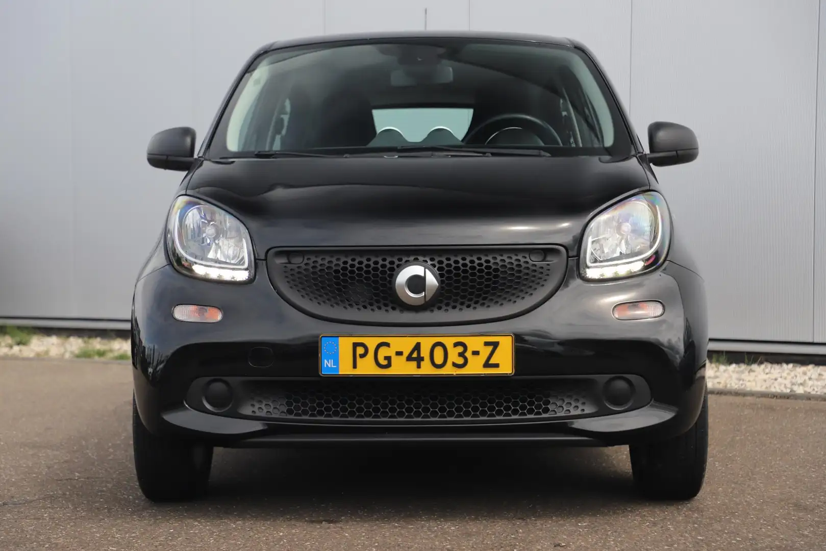 smart forFour 1.0 Pure Airco 14 inch LMV Radio Bluetooth Elektri Zwart - 2
