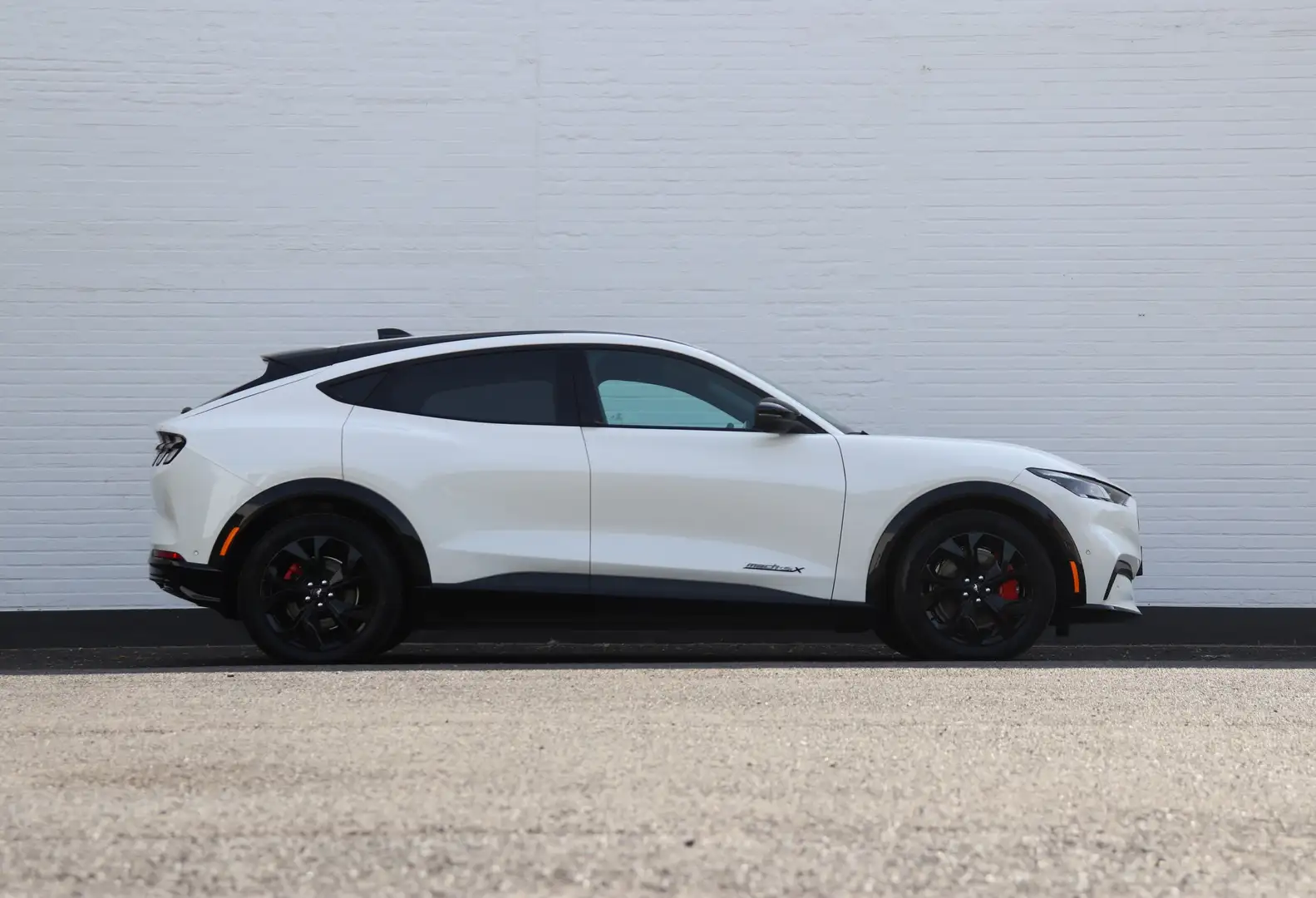 Ford Mustang Mach-E 99 kWh AWD Premium Extended Range - Keyless/B&O/19 Blanc - 2